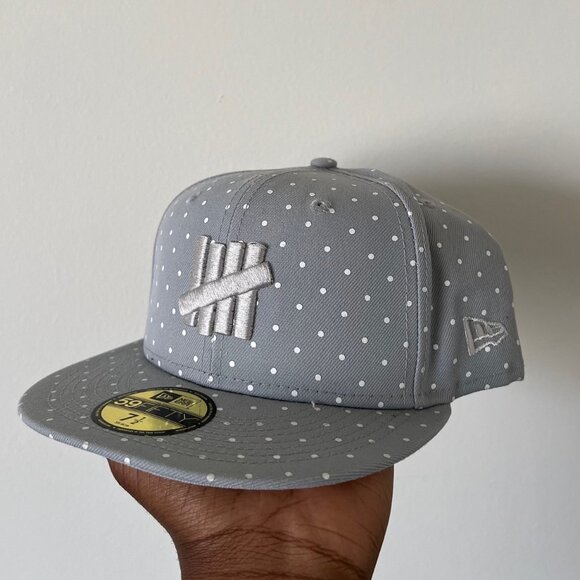 Undefeated Polka Dot 5 Strikes New Era Fitted Hat 7 1/2 DS - Picture 1 of 6